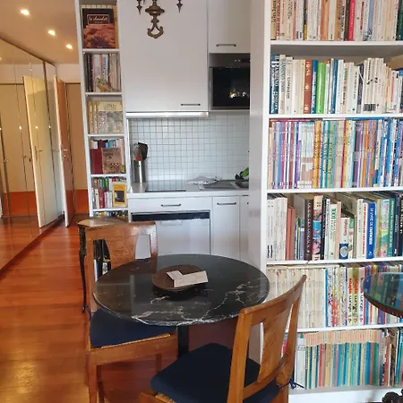 Beau Avec Piscine Et Terrasse A Montana شقة *